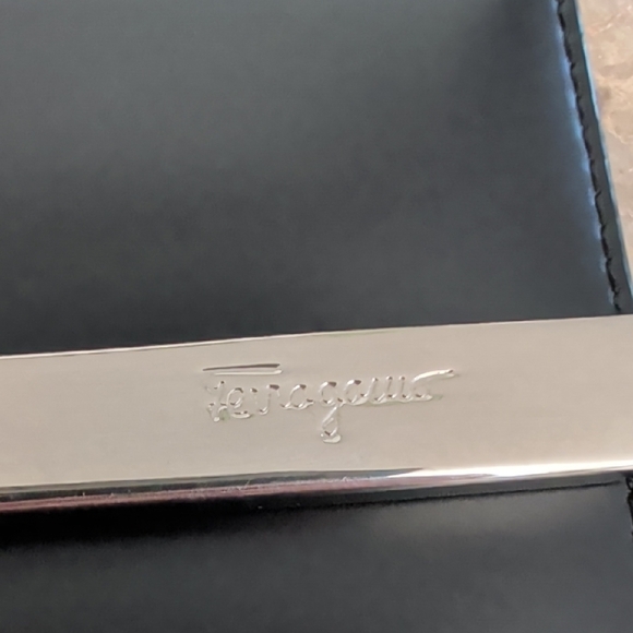 NWOT Salvatore Ferragamo Black Leather with Silver Hardware Wallet - Picture 2 of 6